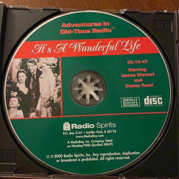 Gently used CD 🎄it’s a Wonderful Life, Adventures in Old Time Radio. - Picture 3 of 3